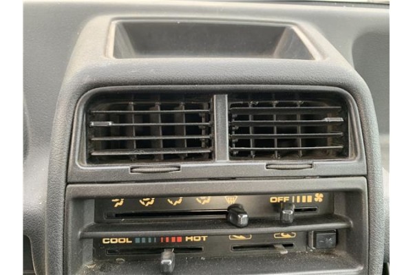 Recambio de rejilla entrada de aire para suzuki vitara (se/sf/et) 1.6 i 16v (et, ta02) referencia OEM IAM 7361060A10  