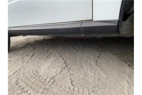 Recambio de spoiler talonera lat. derecha para suzuki vitara (se/sf/et) 1.6 i 16v (et, ta02) referencia OEM IAM 7753660A10  