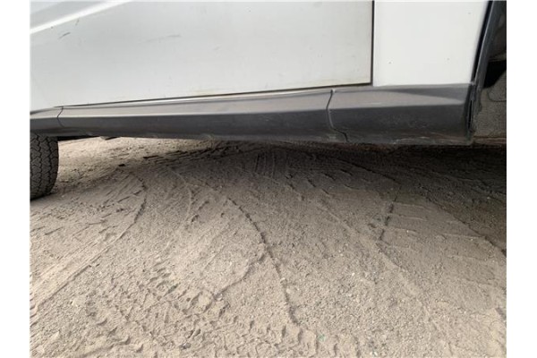 Recambio de spoiler talonera lat. derecha para suzuki vitara (se/sf/et) 1.6 i 16v (et, ta02) referencia OEM IAM 7753660A10  