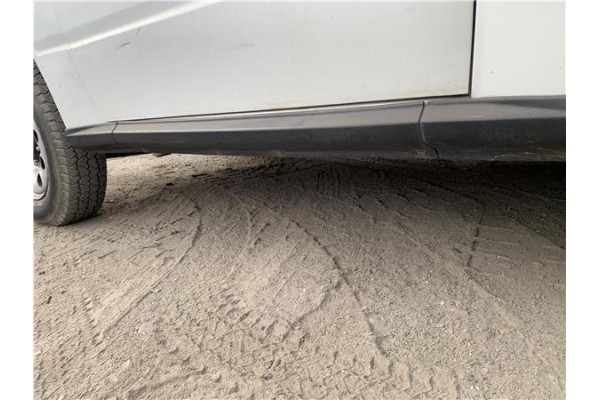 Recambio de spoiler talonera lat. derecha para suzuki vitara (se/sf/et) 1.6 i 16v (et, ta02) referencia OEM IAM 7753660A10  