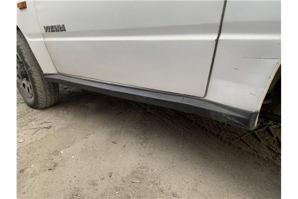 Recambio de spoiler talonera lat. izquierda para suzuki vitara (se/sf/et) 1.6 i 16v (et, ta02) referencia OEM IAM 7753660A10  