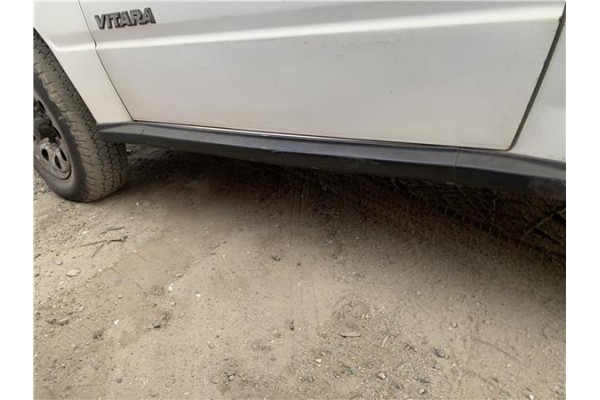 Recambio de spoiler talonera lat. izquierda para suzuki vitara (se/sf/et) 1.6 i 16v (et, ta02) referencia OEM IAM 7753660A10  