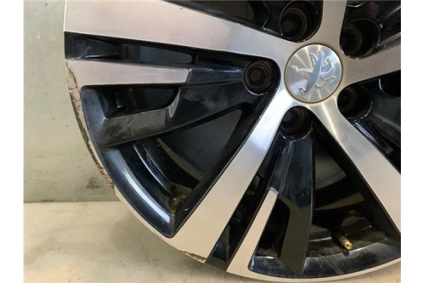 Recambio de llanta para peugeot 3008 1.6 pure tech referencia OEM IAM 98096873XS  