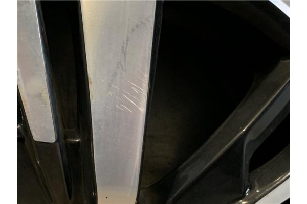 Recambio de llanta para peugeot 3008 1.6 pure tech referencia OEM IAM 98096873XS  