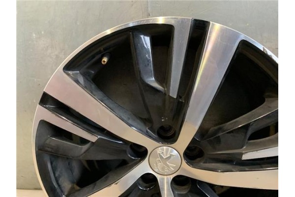 Recambio de llanta para peugeot 3008 1.6 pure tech referencia OEM IAM 98096873XS  