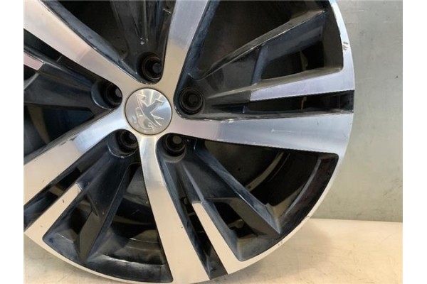 Recambio de llanta para peugeot 3008 1.6 pure tech referencia OEM IAM 98096873XS  