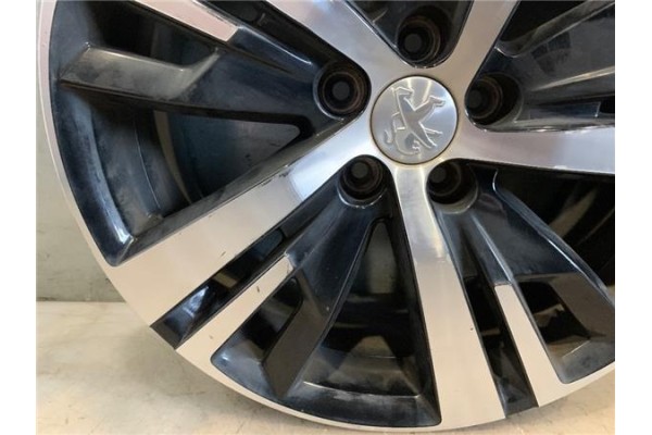 Recambio de llanta para peugeot 3008 1.6 pure tech referencia OEM IAM 98096873XS  