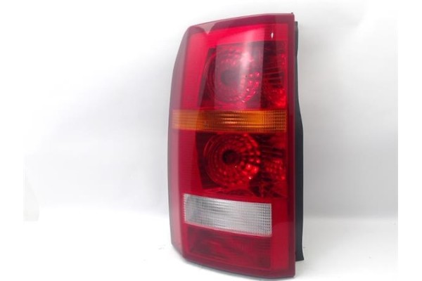 Recambio de piloto trasero izquierdo para land rover discovery 2.7 td referencia OEM IAM   