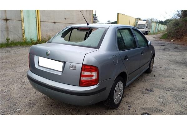 skoda fabia sedán (6y3) del año 2006