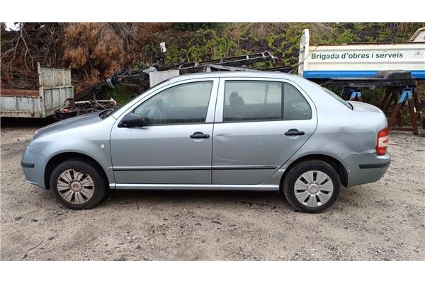 skoda fabia sedán (6y3) del año 2006