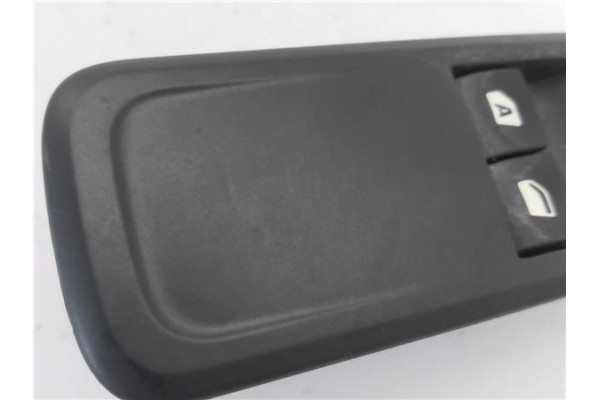 Recambio de mando elevalunas delantero izquierdo para citroen c3 1.4 attraction referencia OEM IAM 96637580XT 529076433 