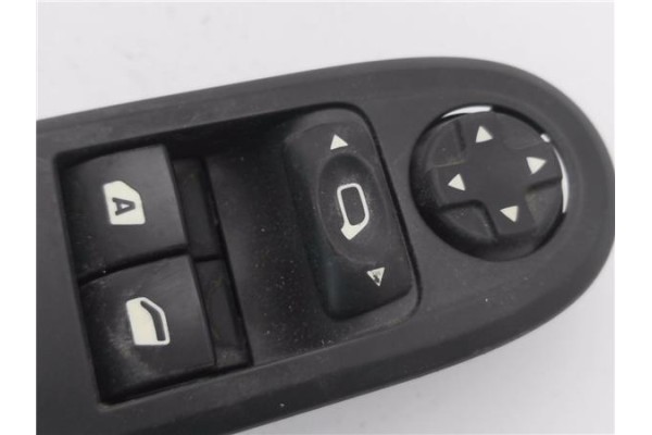 Recambio de mando elevalunas delantero izquierdo para citroen c3 1.4 attraction referencia OEM IAM 96637580XT 529076433 