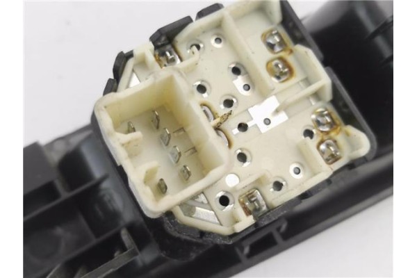 Recambio de mando elevalunas delantero izquierdo para chevrolet spark 1.0 basis referencia OEM IAM 621W04750  