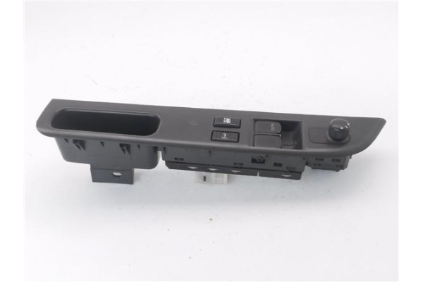 Recambio de mando elevalunas delantero izquierdo para suzuki swift iii (sg) 1.3 ddis referencia OEM IAM 8376262J11  