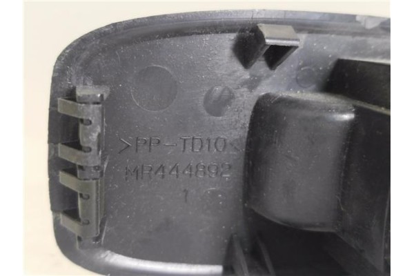 Recambio de mando elevalunas delantero derecho para mitsubishi montero (v60/v70) 3.2 di-d (v68w, v78w) referencia OEM IAM MR4456