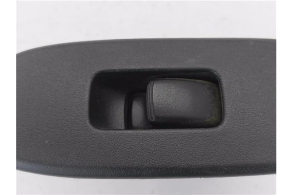 Recambio de mando elevalunas delantero derecho para mitsubishi montero (v60/v70) 3.2 di-d (v68w, v78w) referencia OEM IAM MR4456