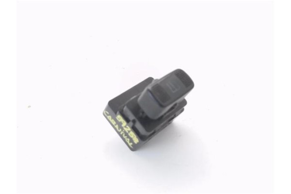 Recambio de mando elevalunas delantero derecho para kia carnival 2.9 td referencia OEM IAM 621W04960  