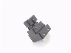 Recambio de mando elevalunas delantero derecho para kia carnival 2.9 td referencia OEM IAM 621W04960  