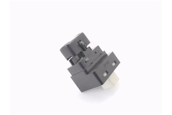 Recambio de mando elevalunas delantero derecho para kia carnival 2.9 td referencia OEM IAM 621W04960  