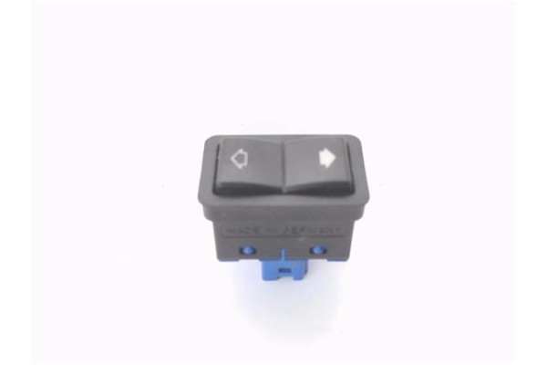 Recambio de mando elevalunas delantero derecho para bmw serie 5 berlina (e39) 2.0 520d referencia OEM IAM 8368932  