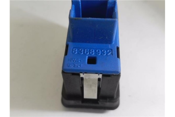 Recambio de mando elevalunas delantero derecho para bmw serie 5 berlina (e39) 2.0 520d referencia OEM IAM 8368932  