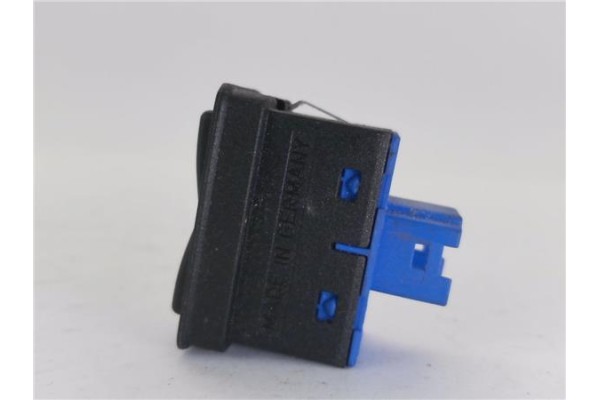 Recambio de mando elevalunas delantero derecho para bmw serie 5 berlina (e39) 2.0 520d referencia OEM IAM 8368932  