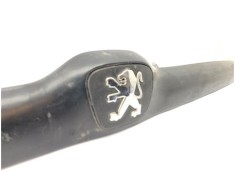 Recambio de moldura porton trasero para peugeot 206 1.4 i referencia OEM IAM 9629038877  