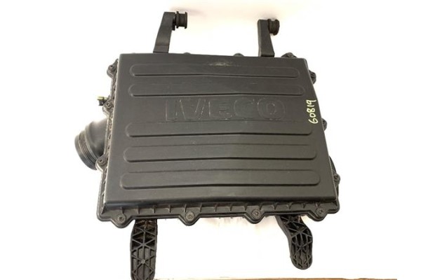 Recambio de carcasa filtro aire para iveco daily chasis 2.3 referencia OEM IAM 5801353825  
