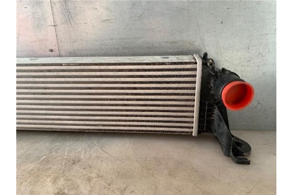 Recambio de intercooler para iveco daily chasis 2.3 referencia OEM IAM MR0230005640  