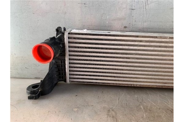 Recambio de intercooler para iveco daily chasis 2.3 referencia OEM IAM MR0230005640  