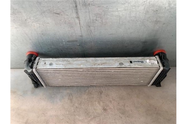 Recambio de intercooler para iveco daily chasis 2.3 referencia OEM IAM MR0230005640  