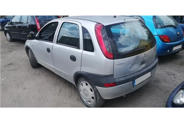 opel corsa c del año 2003