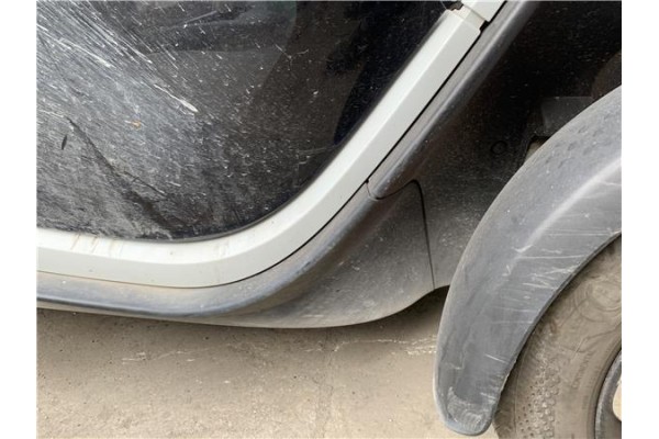 Recambio de spoiler talonera lat. derecha para renault twizy eléctrico urban referencia OEM IAM 769510083R  