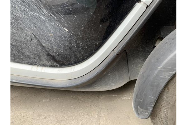 Recambio de spoiler talonera lat. derecha para renault twizy eléctrico urban referencia OEM IAM 769510083R  