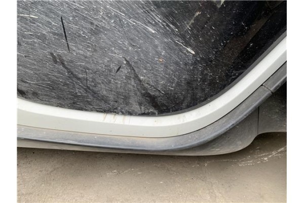 Recambio de spoiler talonera lat. derecha para renault twizy eléctrico urban referencia OEM IAM 769510083R  