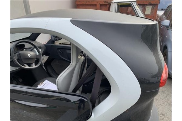 Recambio de aleta trasero izquierda para renault twizy eléctrico urban referencia OEM IAM 768193776R  