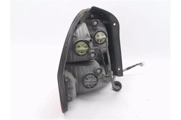 Recambio de piloto trasero derecho para hyundai santa fe (sm) 2.0 gls crdi 4x4 referencia OEM IAM 92402-26020  