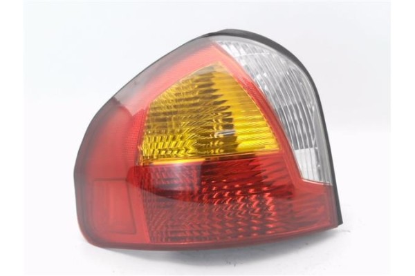 Recambio de piloto trasero izquierdo para hyundai santa fe (sm) 2.0 gls crdi 4x4 referencia OEM IAM 92401-26020  