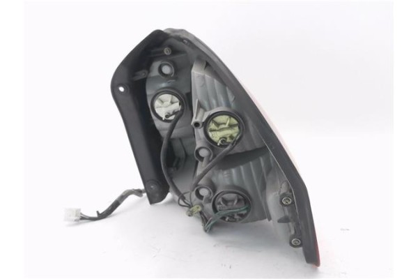 Recambio de piloto trasero izquierdo para hyundai santa fe (sm) 2.0 gls crdi 4x4 referencia OEM IAM 92401-26020  