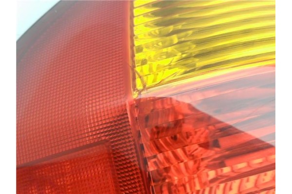 Recambio de piloto trasero izquierdo para hyundai santa fe (sm) 2.0 gls crdi 4x4 referencia OEM IAM 92401-26020  