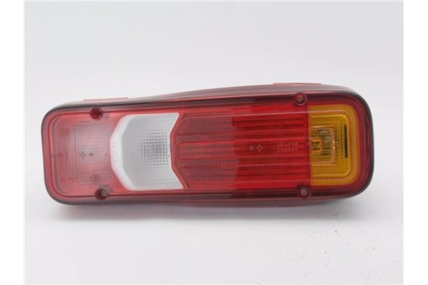 Recambio de piloto trasero derecho para iveco daily chasis 2.3 referencia OEM IAM 5802830029KZ  