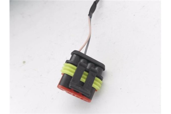 Recambio de retrovisor electrico derecho para iveco daily chasis 2.3 referencia OEM IAM 5802029773 E9034362 