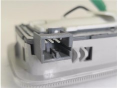 Recambio de luz interior techo para iveco daily chasis 2.3 referencia OEM IAM 735244963  