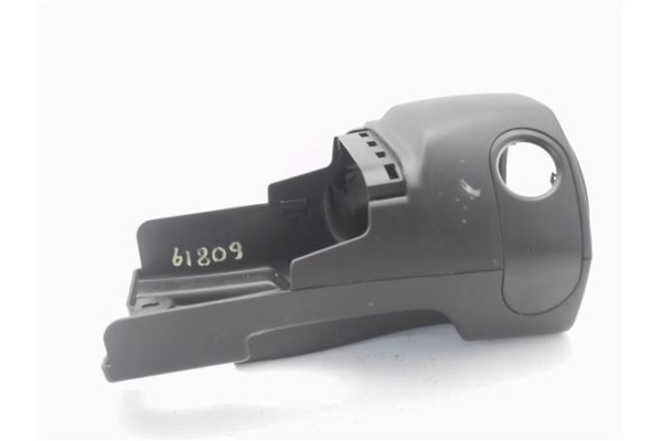 Recambio de embellecedor columna direccion para iveco daily chasis 2.3 referencia OEM IAM 5802308268  