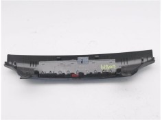 Recambio de interruptor luces emergencia para iveco daily chasis 2.3 referencia OEM IAM 5802839755  