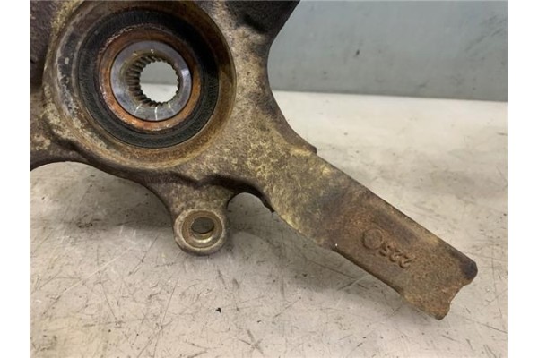 Recambio de mangueta delantero izquierda para nissan almera (n16/e) 1.5 referencia OEM IAM 400155M000  