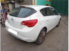opel astra j berlina 5p del año 2015