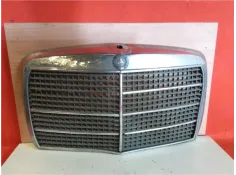 Recambio de rejilla capo para mercedes-benz strich acht (bm 114 / 115) berlina 2.3 230-4 referencia OEM IAM   