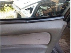 Recambio de guarnecido puerta delantero derecha para nissan terrano ii (r20) 2.4 i 12v 4wd referencia OEM IAM 809000F005  