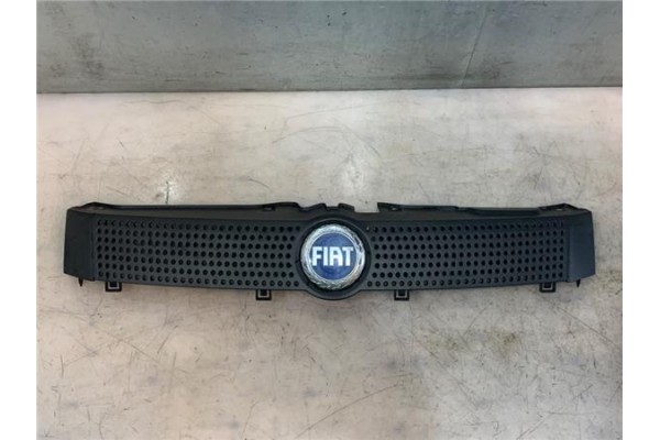 Recambio de rejilla paragolpes delantero para fiat ii panda (169) 1.1 referencia OEM IAM   
